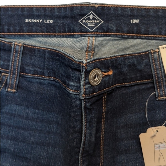 St John's Bay Skinny Mid Rise Jeans | Size 18W - Picture 4 of 7